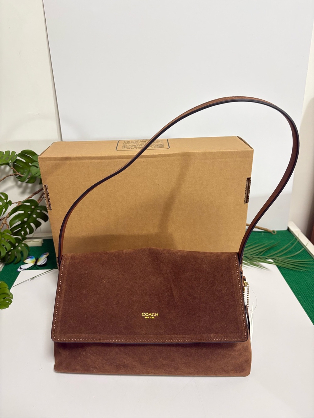 Coach Brown Suede Shoulder Bag with Gold Logo - Picture 4 of 7